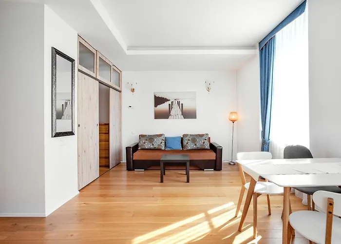 Comfy One Bedroom Apartment By Reside Baltic